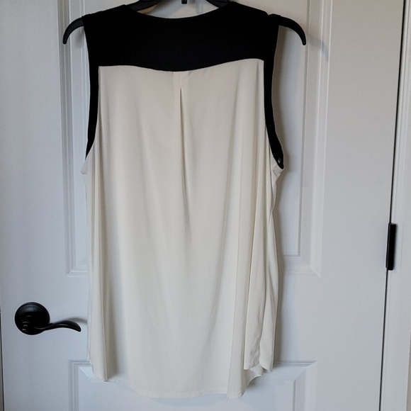 Elle sleeveless blouse - Picture 2 of 5